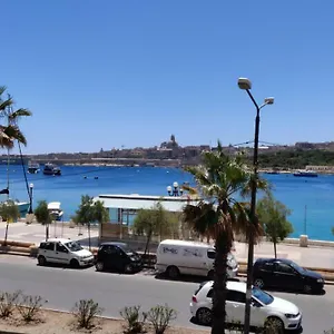 https://sliema-sea-front-balcony.qawrahotelsmalta.org
